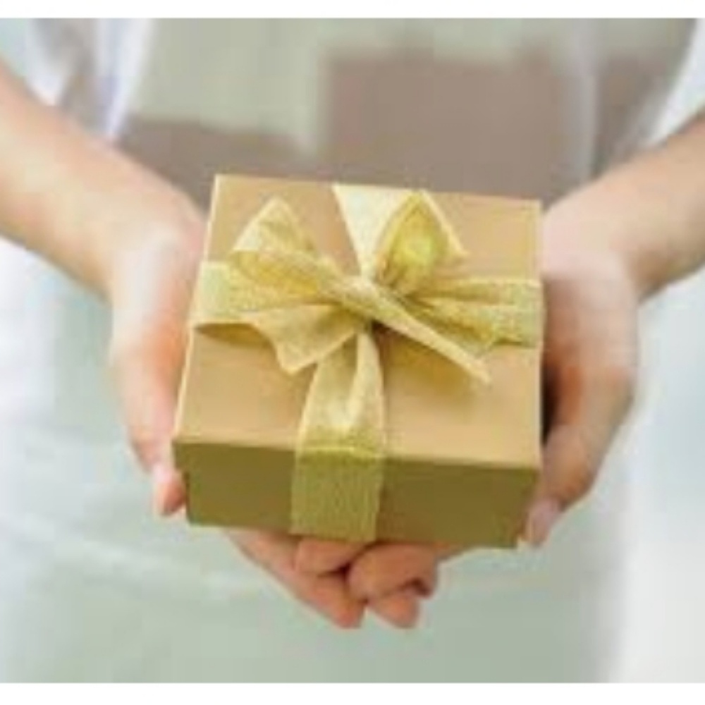 Free gift with purchase >$50